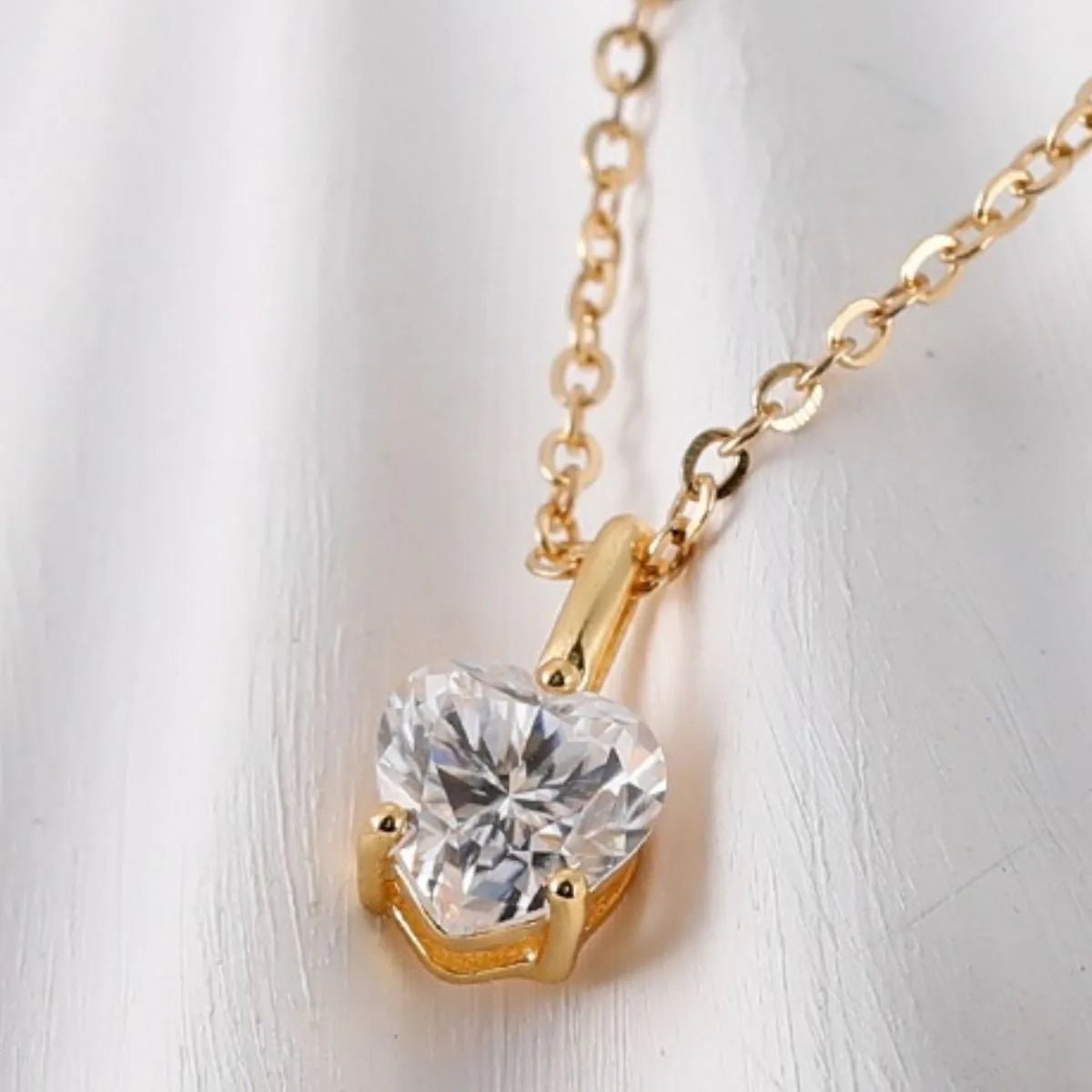 Heart Shape Pendant Necklace – travel - inspired by Aroundtheworldinarush