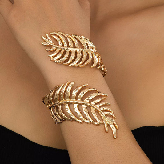 18K Gold - Plated Alloy Leaf Bracelet – travel - inspired by Aroundtheworldinarush