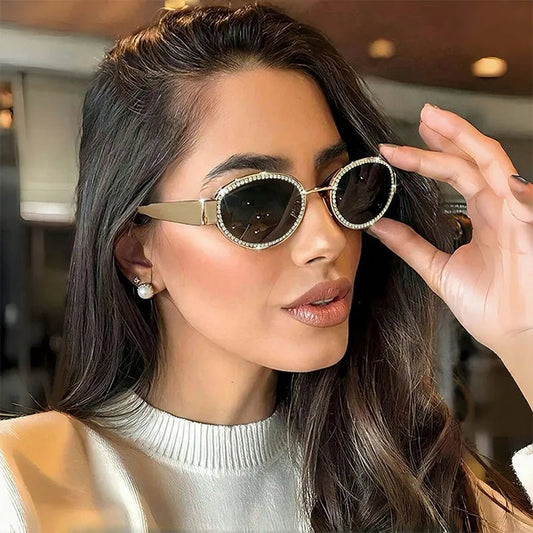 Rhinestones Decor Oval Sunglasses – travel - inspired by Aroundtheworldinarush